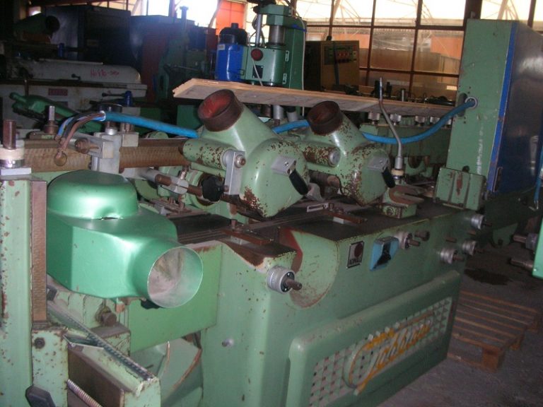 Four sided moulder 1972