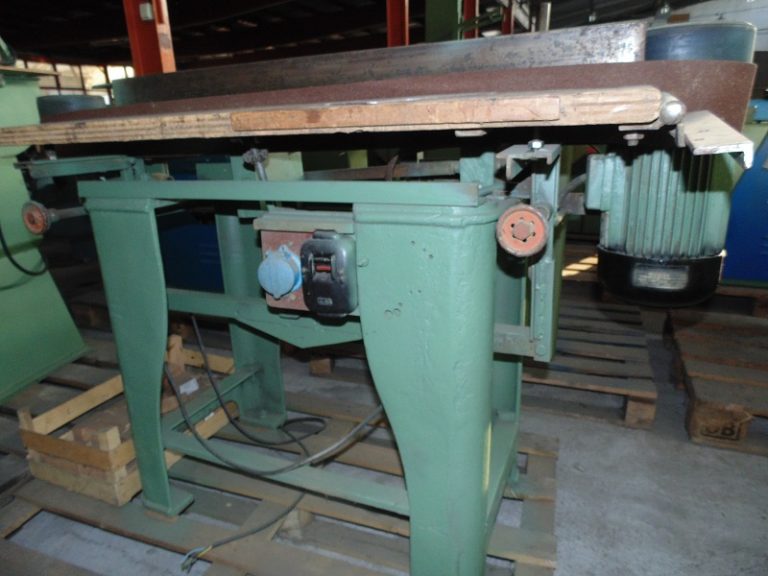 Sanding machine 1072