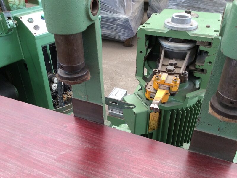 Automatic chisel 1156