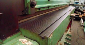 Veneer guillotine 373 SB