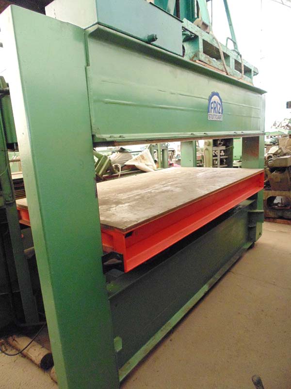 Presa za furnir 126A