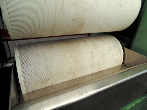 Lepilica za furnir FIN