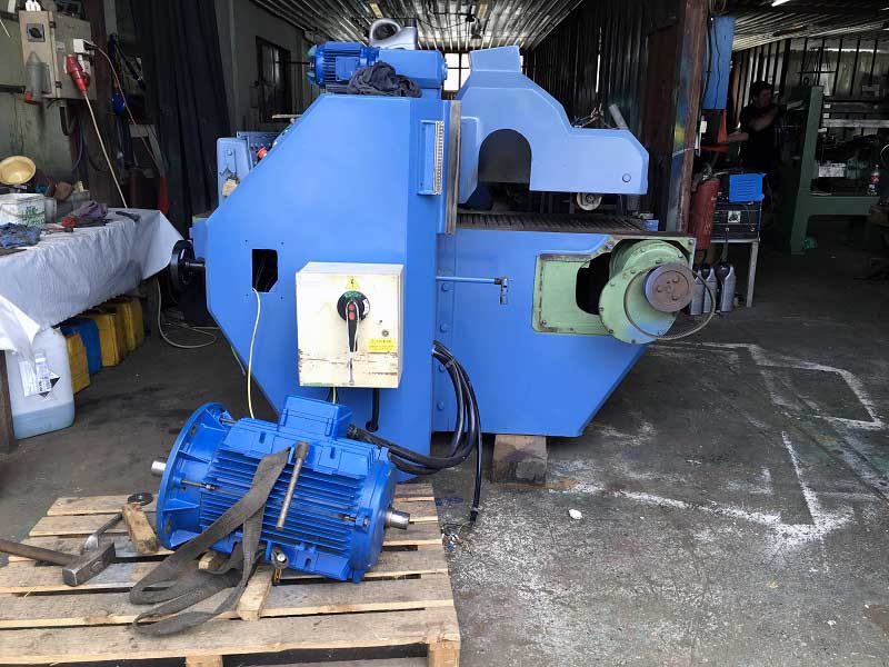 Multirip circular saw 1916 Multirip circular saw 1916