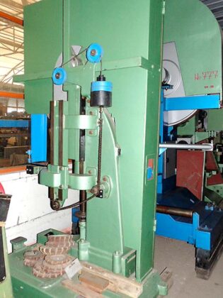 Bandmill saw 583