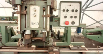Hinges drilling machine 1019