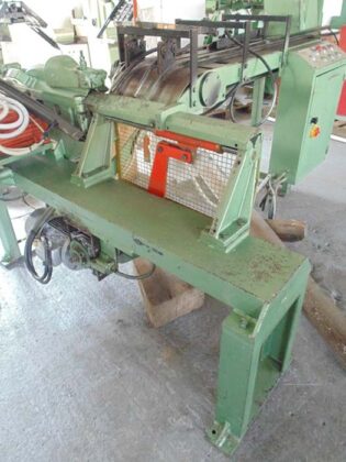 Corners cutter M109