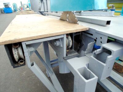 Sliding table saw 4559_22