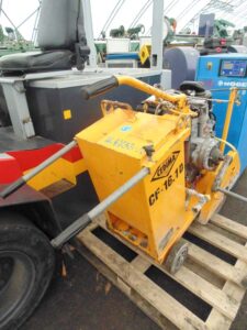Asphalt cutter 4733-22