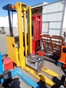Electric stacker Jungheinrich