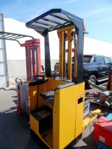 Electric stacker Jungheinrich
