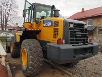 Utovarivač WA320