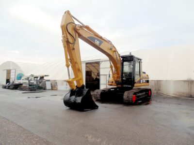Crawler excavator CAT 320BL