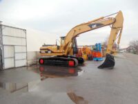 Гусеничный экскаватор CAT 320BL Гусеничный экскаватор CAT 320BL