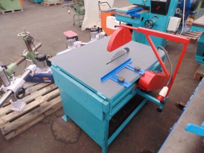 Carpentry circular saw
